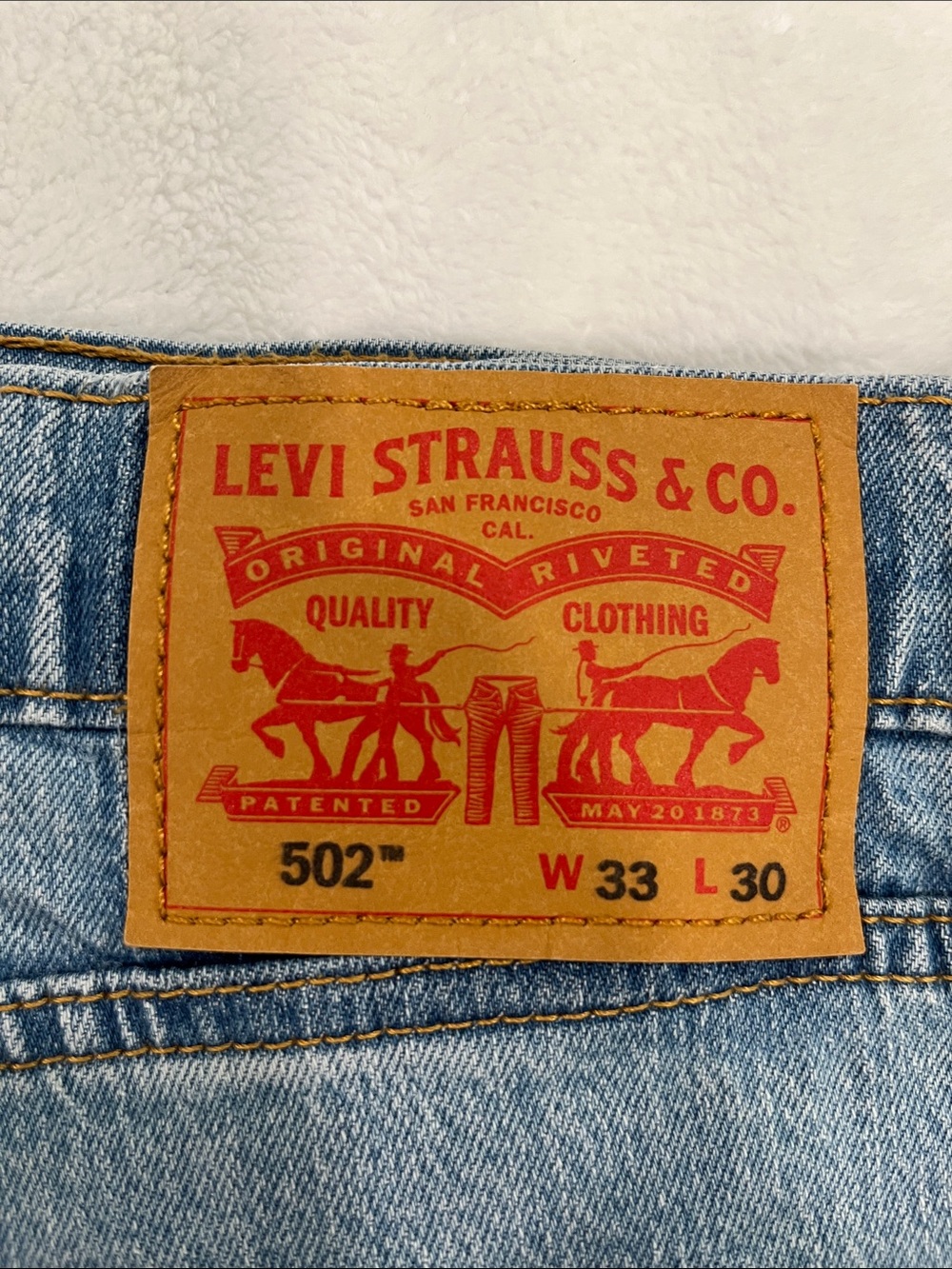 Levi's 502™ Straight Jeans in Light Blue Wash